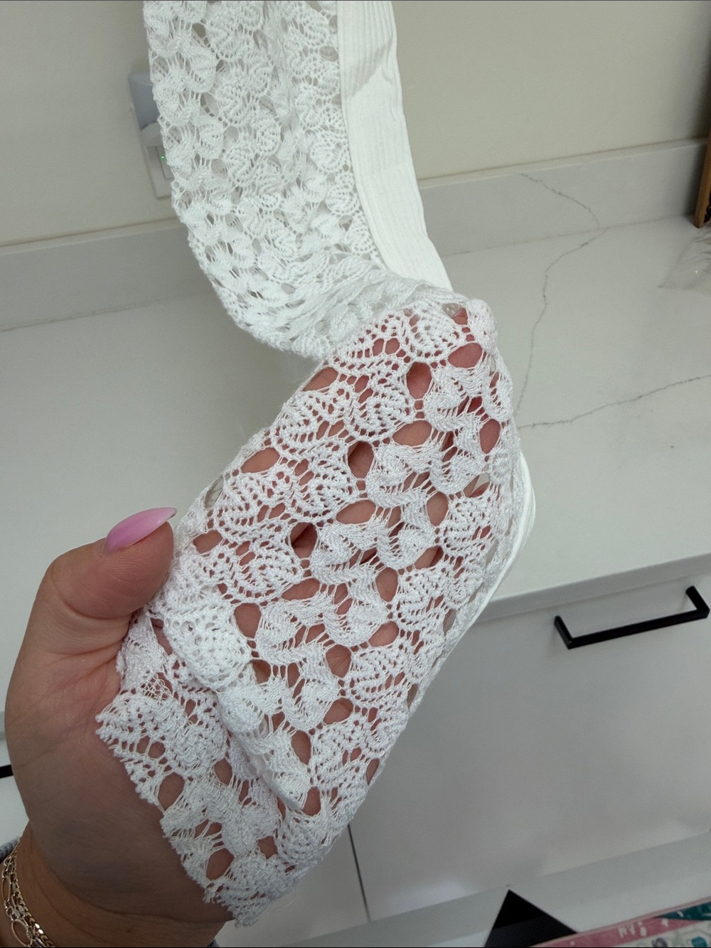 Aemi + Co White Knit Lace Sleeve Top - Picture 4 of 5